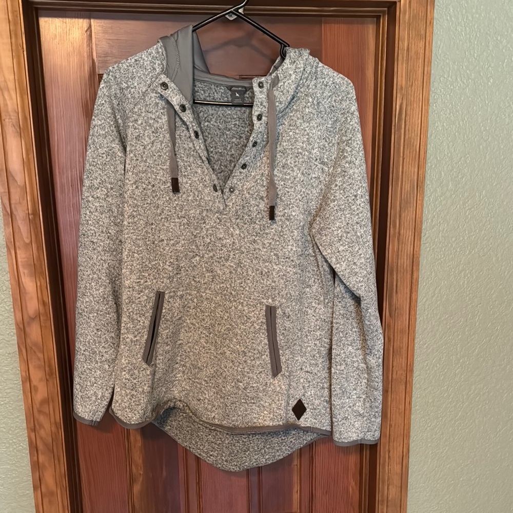 Eddie Bauer Gray Relaxed Long Sleeve Sweatshirt